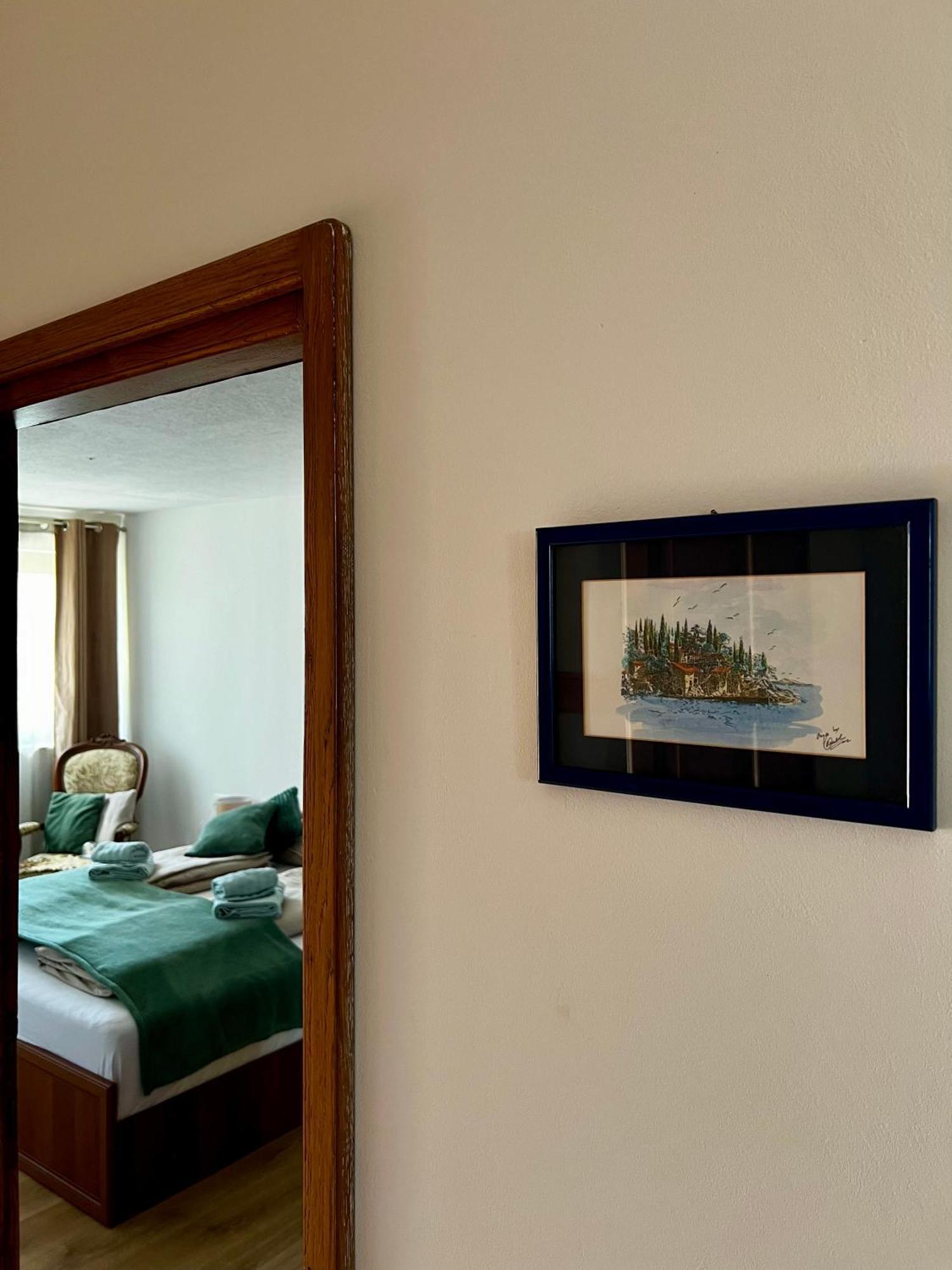 Eden Apartman Póla Kültér fotó