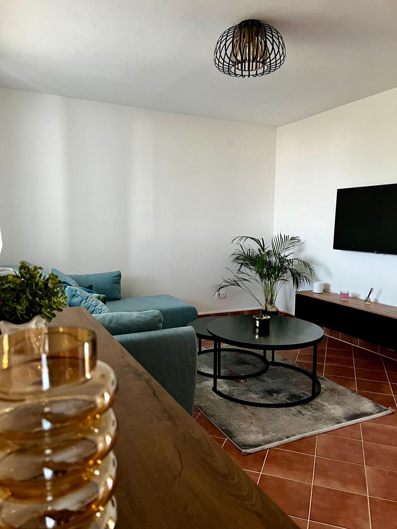 Eden Apartman Póla Kültér fotó